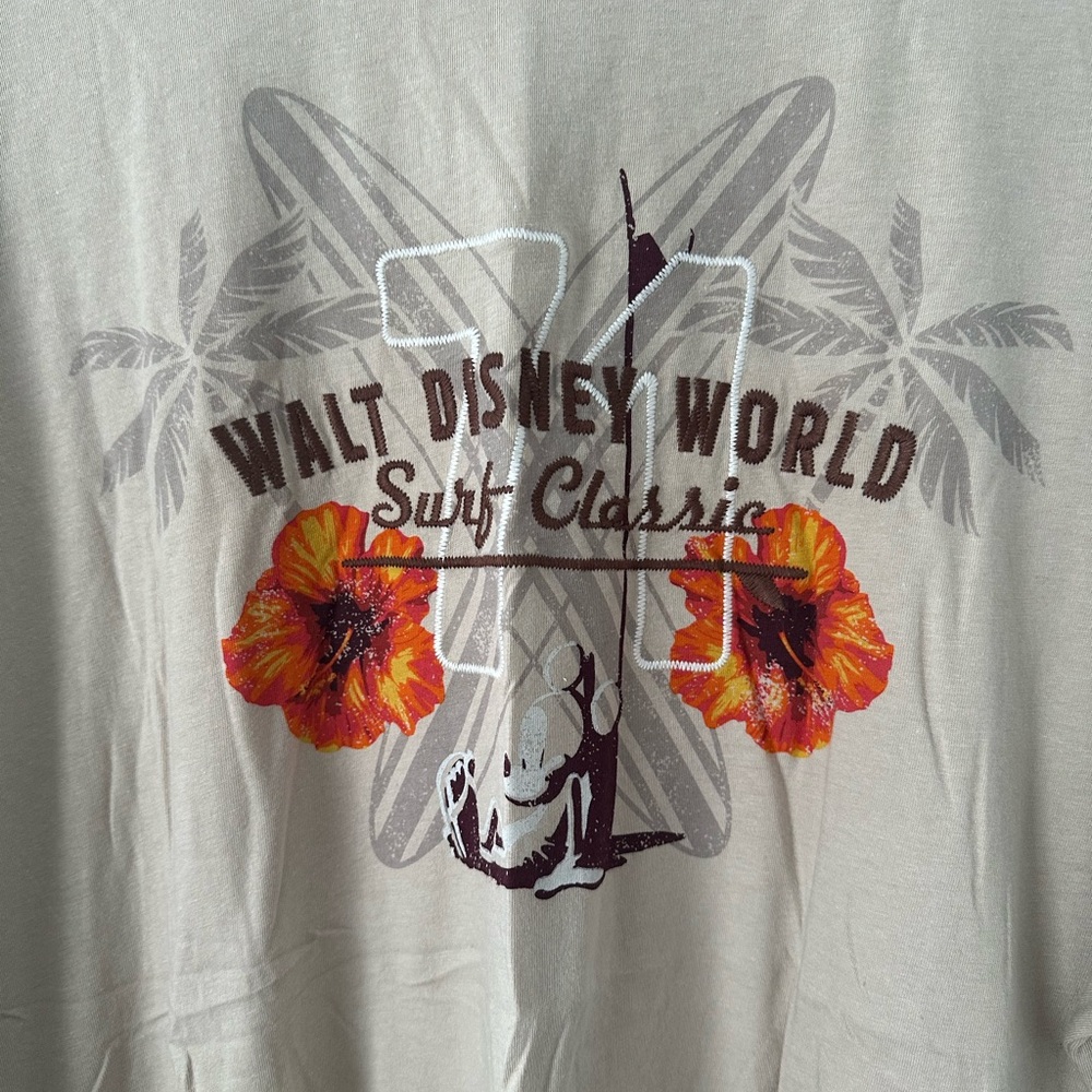 NWT Men’s XL Disney T-shirt 
Walt Disney World Surf Classics
Lightweight